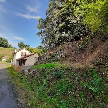 Maison De A La Campagne Boisset (Cantal)