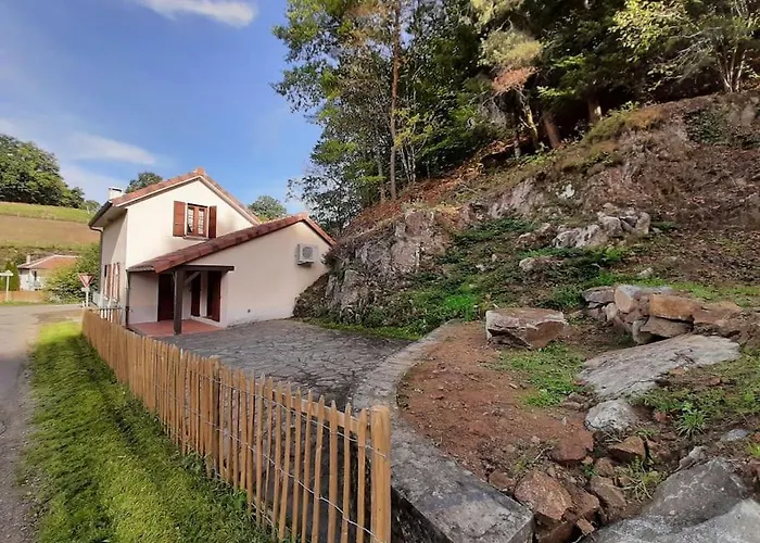 Vakantiehuis Maison De A La Campagne Boisset (Cantal)
