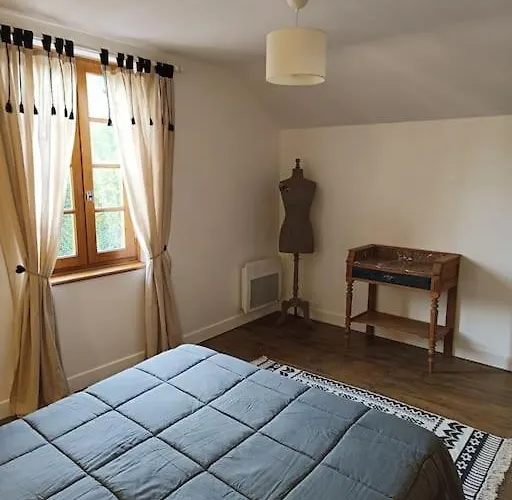 Vakantiehuis Maison De A La Campagne Boisset (Cantal)