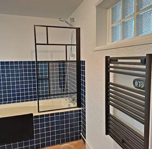 Maison De A La Campagne Boisset (Cantal)