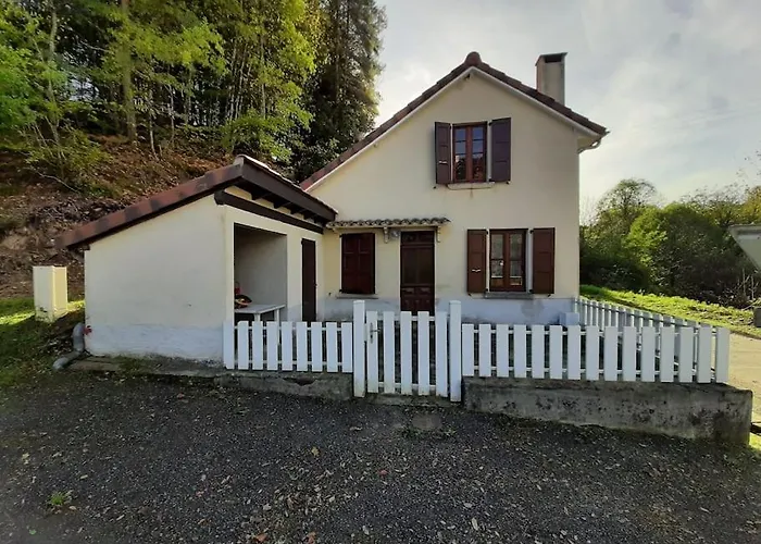Maison De A La Campagne Vakantiehuis Boisset (Cantal)